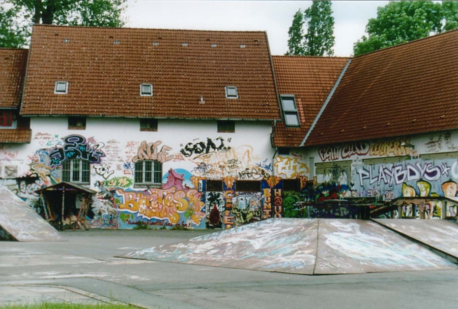 2000.06.01.Buntes.Haus.jpg